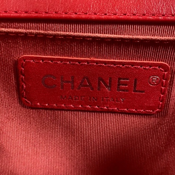 Pre-Owned Authentic Chanel Boy Bag Red Lambskin Old Medium - Picture 12 of 16